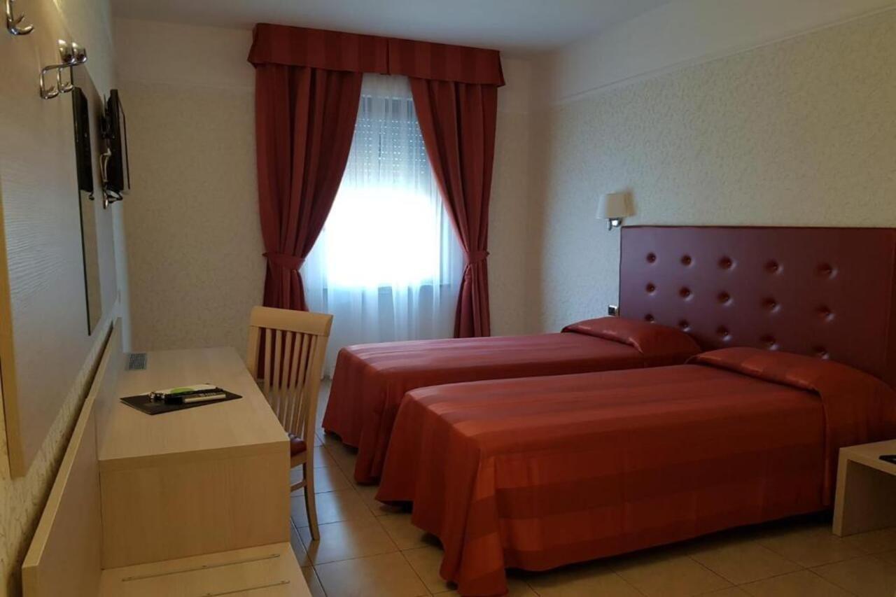 Hotel Villa Rosa Рим Екстериор снимка